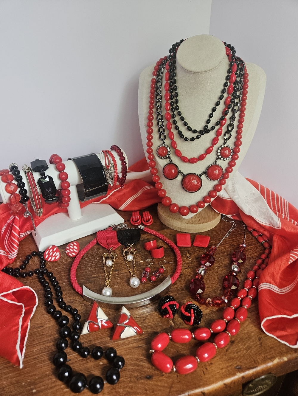 Estate Jewelry Lot Red W/ White And Black Vintage To Modern With Matching Scarf - Picture 2 of 10